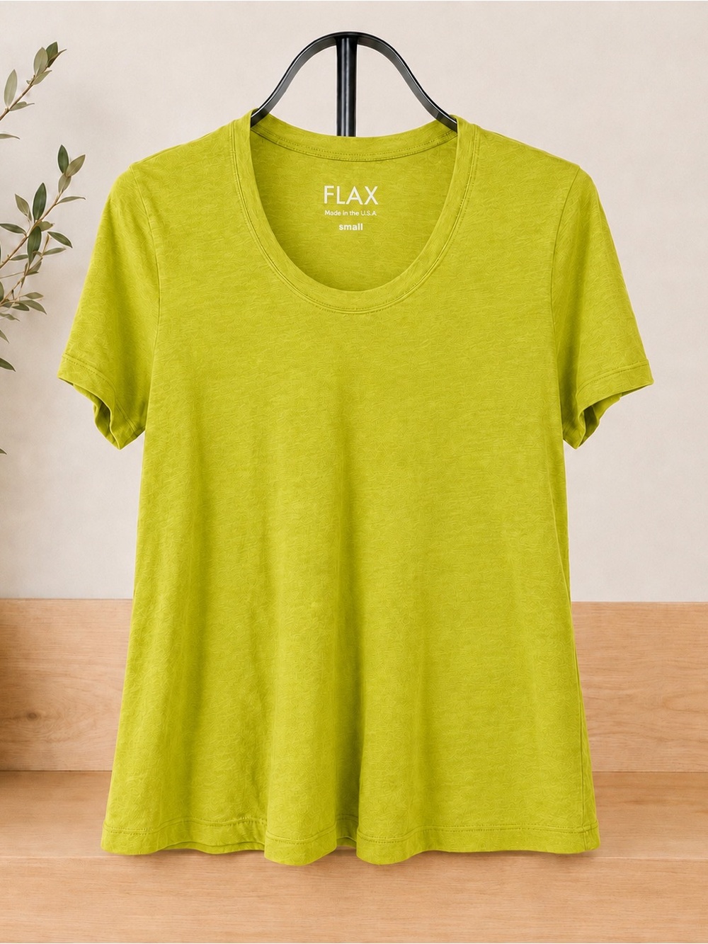 Flax Short Sleeve Scoop Neck Tee in Green/Yellow